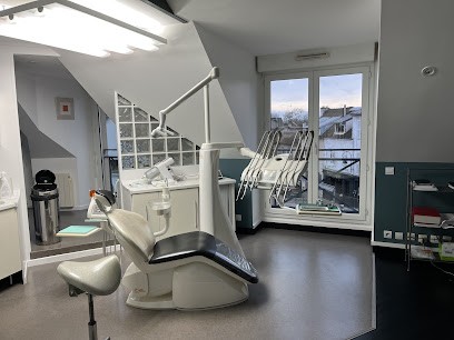 Gillet-Maire Anne, Dentiste à Noisy-le-Roi