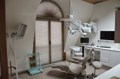 Dentist - Dr. Jean-Marc Ferrando, Dentiste à Saint-Germain-en-Laye
