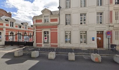 Dentist - Dr. Aline Paris, Dentiste à Saint-Quentin