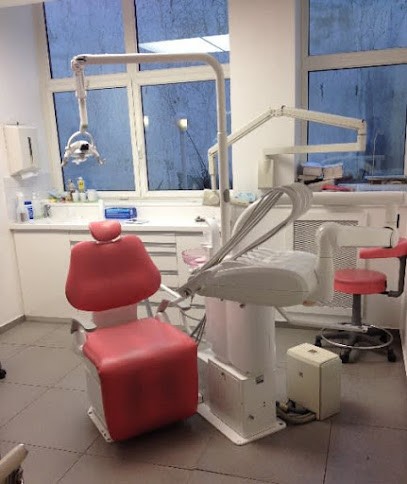 Dr Houzet Charlotte, Dentiste à Paris 12
