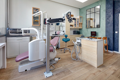 Dr Sarah Tapia Dentiste à Paris 10