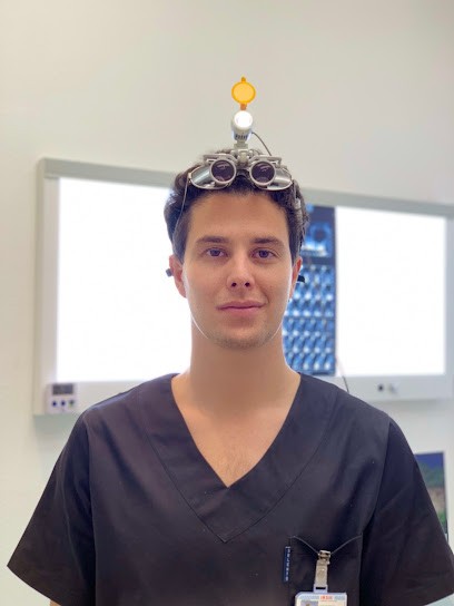 Dr Vincent Szatkownik Chirurgien-dentiste, Dentiste à Paris 09