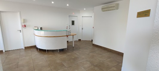 Pelfort Roseline, Dentiste à Saint-Alban