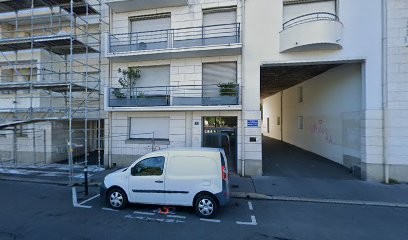 Andriamanampisoa Sylvain, Dentiste à Nantes