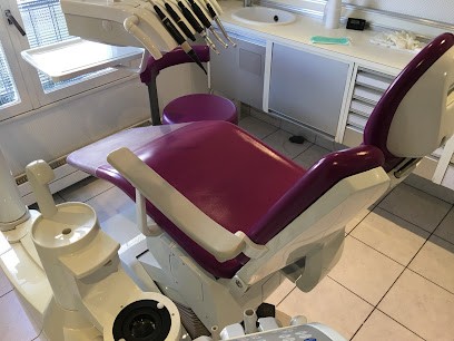 Docteur Alba Carrion, Dentiste à Rueil-Malmaison