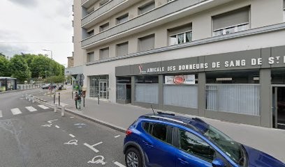 Jeune Pascale, Dentiste à Saint-Étienne