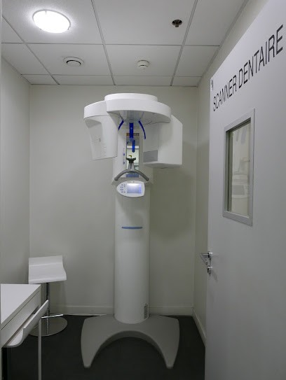 Dentiste la Défense - Dr. Lescuyer François - Pôle santé les 4 temps, Dentiste à Puteaux