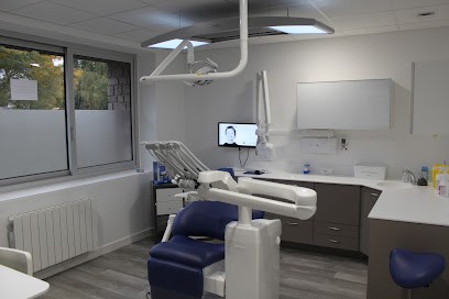 Dr LE GULUCHE Julien, Dentiste à Janzé