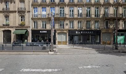 Knellesen Christian, Dentiste à Paris 08