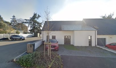 Mme Chan ting, Dentiste à Sainte-Gemmes-sur-Loire