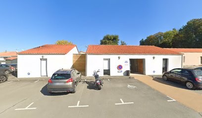 Drs Papin, Garnier, Echasserieau et Denivelle, Dentiste à Saint-Amand-sur-Sèvre