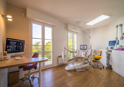 Galan Juliana, Dentiste à Châtenay-Malabry