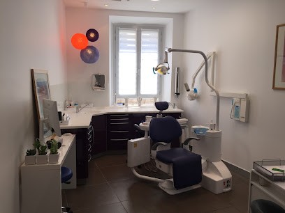 Docteur Annette Dumas, Dentiste à Nice