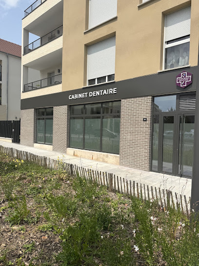 Clinique Dentaire De Jouy-Le-Moutier Dentiste à Jouy-le-Moutier