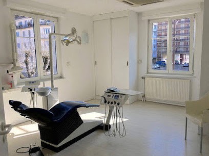 Docteur MOUBARAK Jean-Philippe, Dentiste à Strasbourg