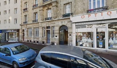 Guillaume Paillard Francoise, Dentiste au Pecq