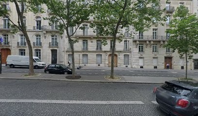 Guinsbourg Olivier, Dentiste à Paris 08