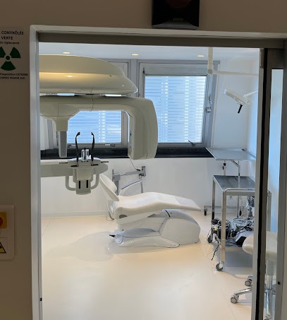 Dr MEYER - Dentiste à Marseille 8e, Dentiste à Marseille 08