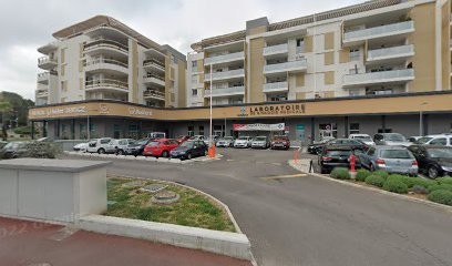 Dr Emeline FEIX - Chirurgien-dentiste, Dentiste au Cannet