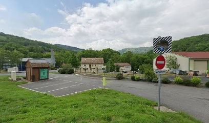 Ferrari Sabine, Dentiste à Saint-Sernin-sur-Rance