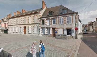 Dr Castro Paulo et Dr Ferreira Daniela, Dentiste à Lorris