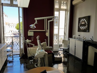 Dr Delphine Costa, Dentiste à Nîmes