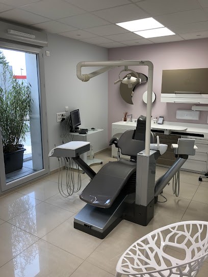 Anne OZIOL, Dentiste à Longvic