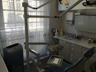 Dr Patrick Bahm, Dentiste à Paris 17