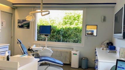 Dr Bossert Philippine, Dentiste à Saint-Vincent-de-Tyrosse