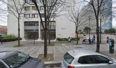 Chhu Kuoi Chua, Dentiste à Paris 13