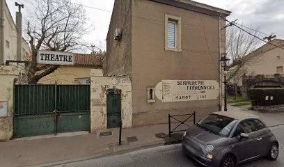 Georganta Evdoxia, Dentiste à Plan-de-Cuques