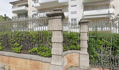 Bertrand René, Dentiste à Miribel