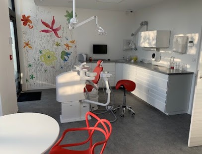 Dr Julie KNITTEL ( chirurgien-dentiste pour adultes et enfants ), Dentiste à Griesheim-sur-Souffel