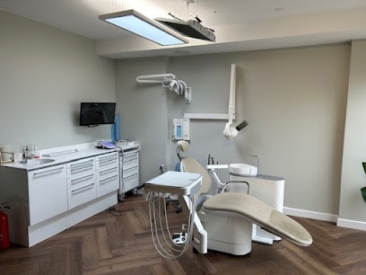 De Capele Aymeric, Dentiste à Ramonville-Saint-Agne