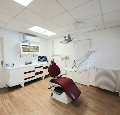 Docteurs POTT Juliette, ROLLET Alexis et BECKER Antoine, Dentiste à Vandoeuvre-lès-Nancy