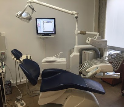 Dr. Martine AOUIZERAT-Sayag, Dentiste à Nantes