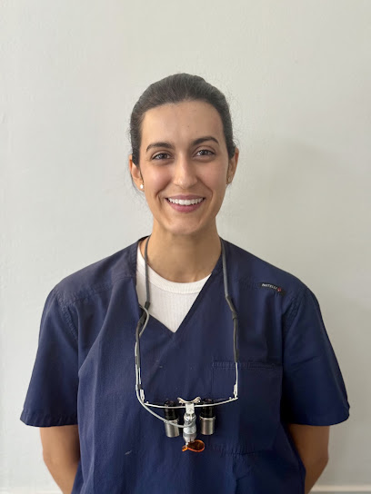 Dr Claudia González Dentiste à Neuilly-sur-Seine