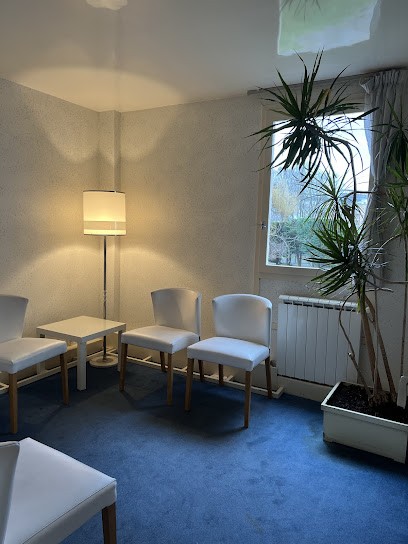 Cohen Gilbert, Dentiste à Saint-Denis