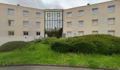 Hammer Doniphan, Dentiste à Poitiers