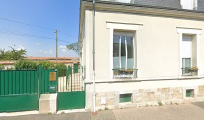 Dr. Vartolomei Cornelia Loredana, Dentiste à Pithiviers