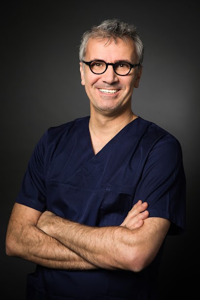 Perronnet Thierry, Dentiste à Paris 07