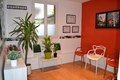 Lellouche Sophie, Dentiste à Issy-les-Moulineaux