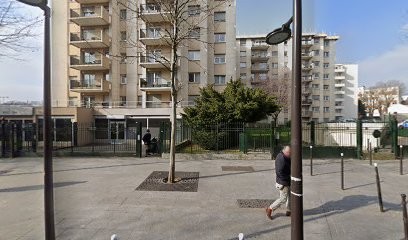 Dr ZENOU Isaac, Dentiste au Bourget