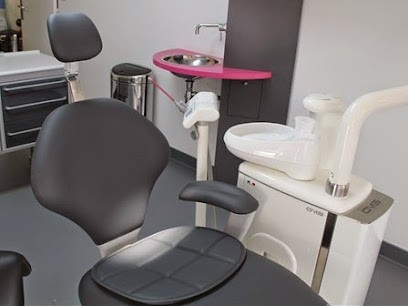Casanova Clara, Dentiste à Saint-Sulpice-la-Pointe
