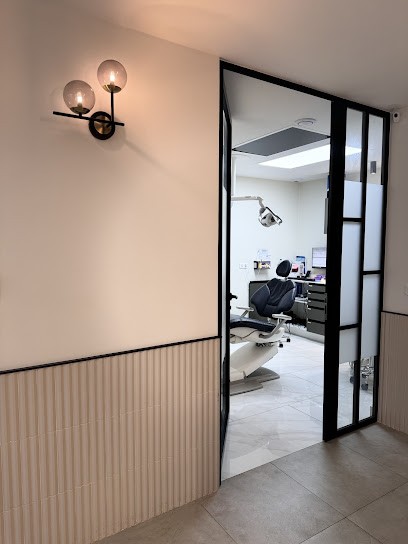 Cabinet Dentaire SK Dental - Oise - Implant - Orthodontie invisible - Urgence, Dentiste à La Chapelle-en-Serval