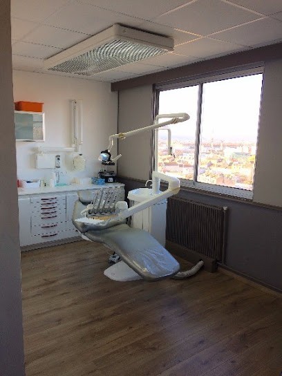 Docteur Karim El Omri, Dentiste à Vandoeuvre-lès-Nancy