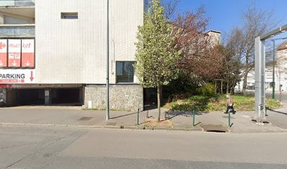 Du Pont d'Epernay, Dentiste à Reims