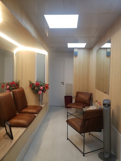 Dr Christophe Weill dentiste occlusodontiste, Dentiste à Vincennes