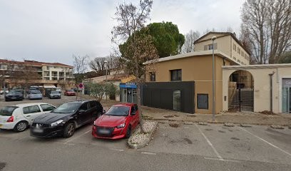 Simon Pierre, Dentiste à Bouc-Bel-Air