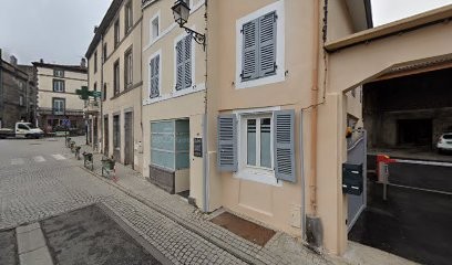 Berrué Monique, Dentiste au Cheix